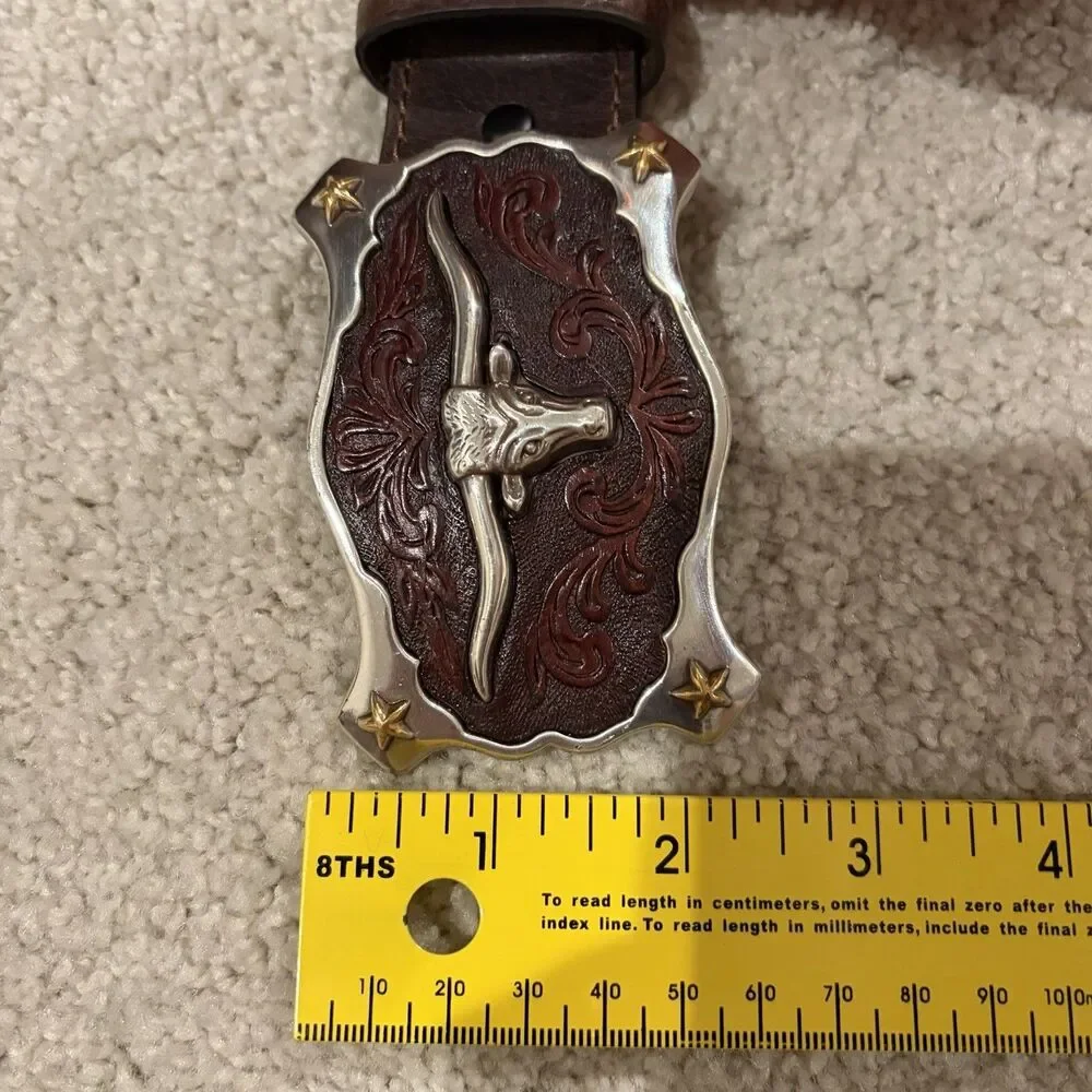 NWOT Genuine Leather Men’s Belt With Long Horn Buckle Size 34 Brown